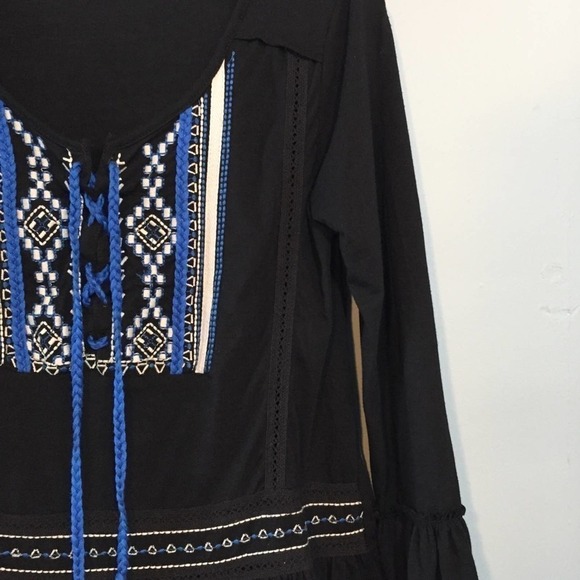 𝅺POOF Boho Hippie Embroidered Ruffle Lace Up Top Peplum Hem Women’s S Festival - Picture 6 of 8